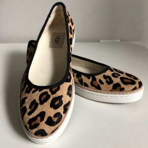 UGG Leopard Print Flats Women’s Size 8